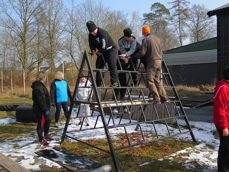 Klättring över höga hinder