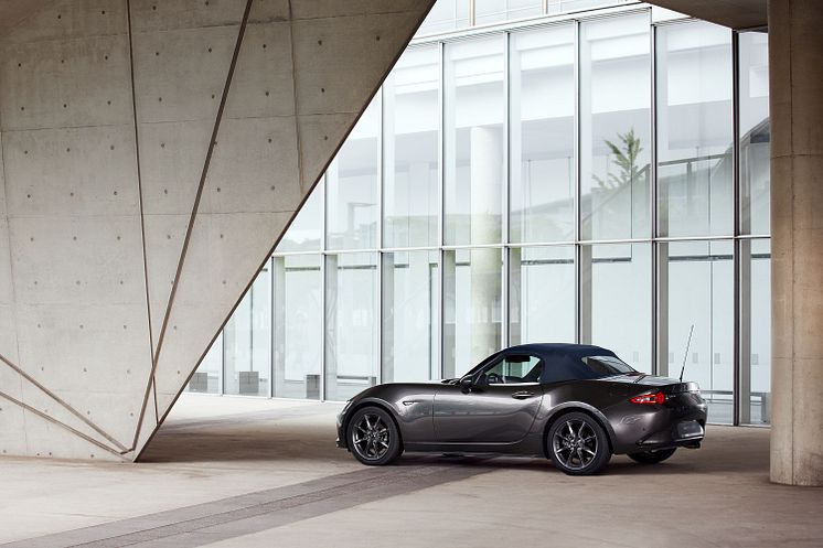 2022 MX-5 Terracotta