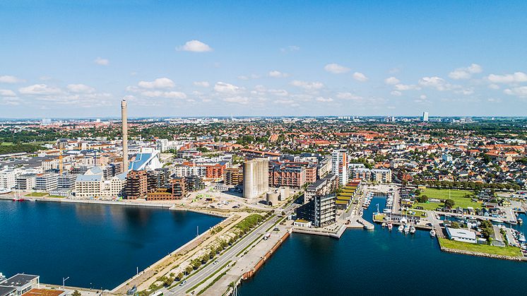 Silorna i Limhamn sett från Ön