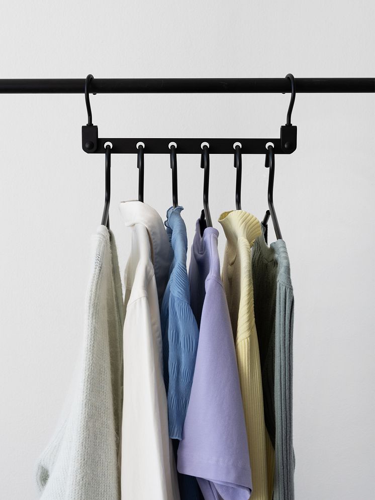 space saving hanger1_2.jpg