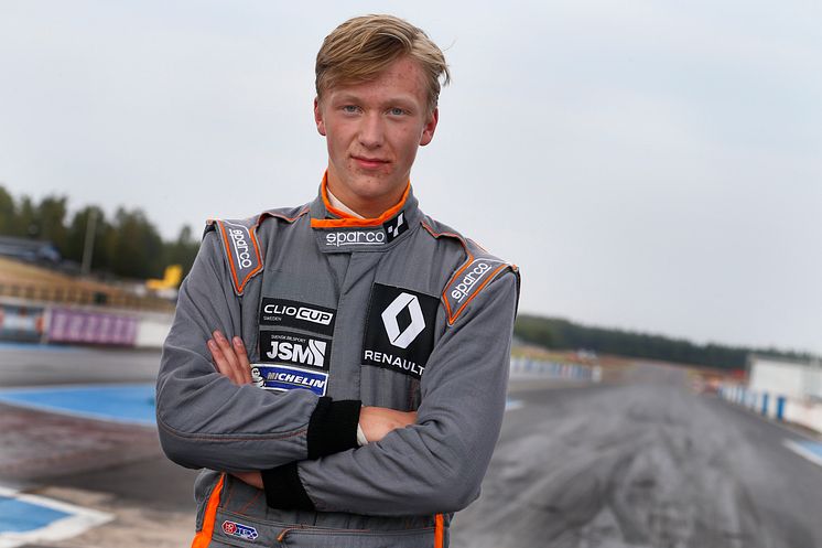 Joel Jern, STC Racing, toppar NEZ Clio Cup inför helgens deltävling i Norge. Foto: Tony Welam/STCC