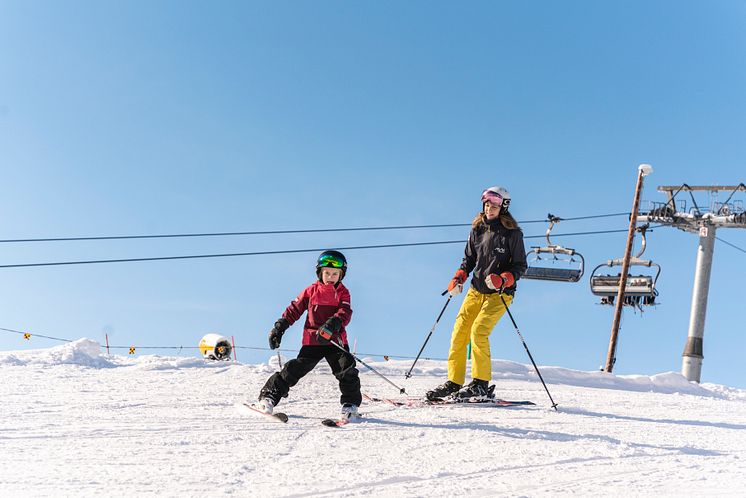 myrkdalen_ski school_kids_slope_skiing_winter_Photo_Jon_Hunnålvatn Tøn-06880