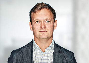 Filip Lundberg, Auktoriserad revisor och Partner, tel: 070-324 96 61, e-post: filip@wahlbergco.se