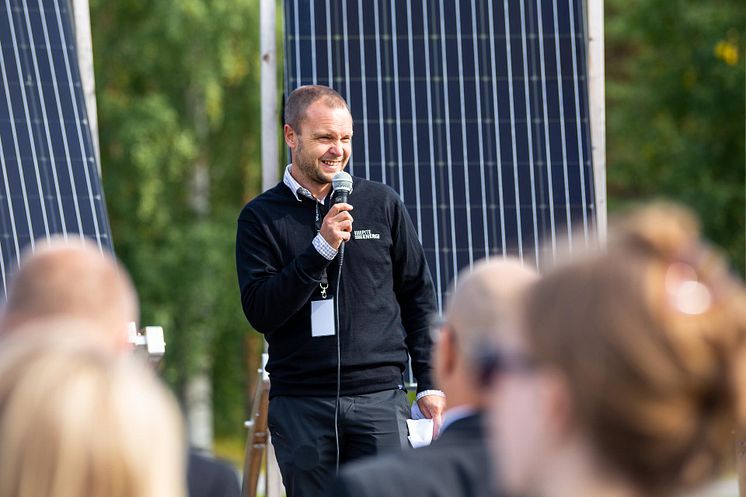 Anders Ådemo, Marknadschef för PiteEnergi, berättade varför de har valt att satsa på solenergi i kallt klimat.