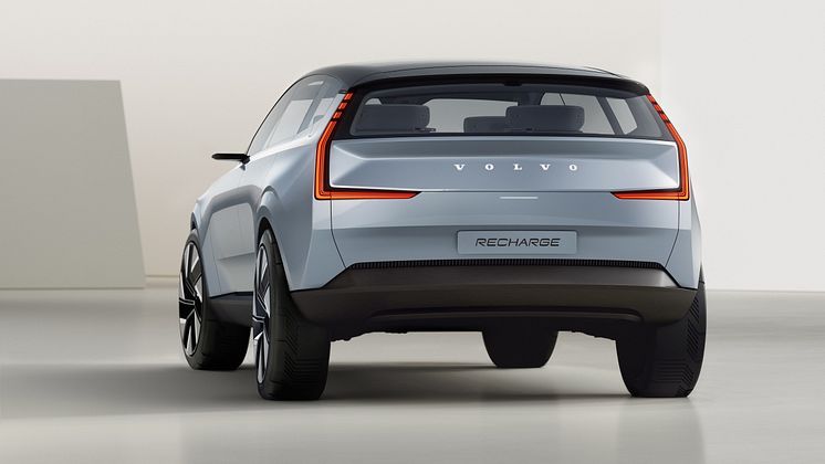 Volvo Concept Recharge.jpg