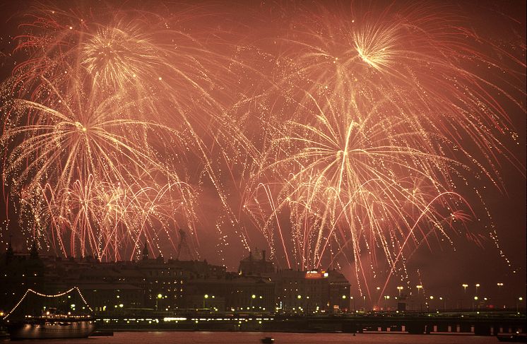 Nyårsfyrverkerier i Stockholm 2001.  Foto: Mark Markefelt, Nordiska museet