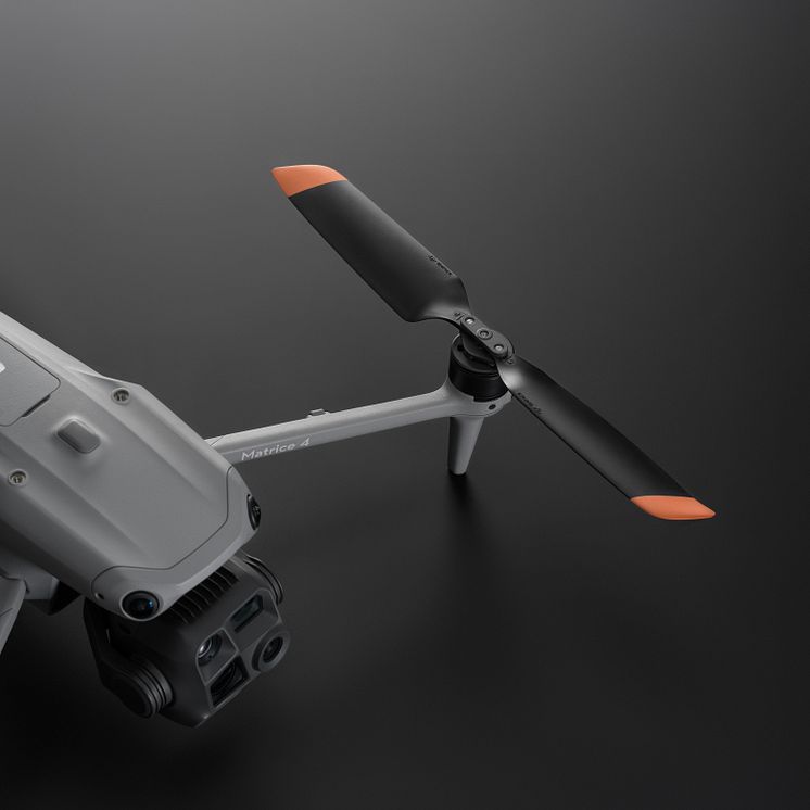 silent drone blade.jpg
