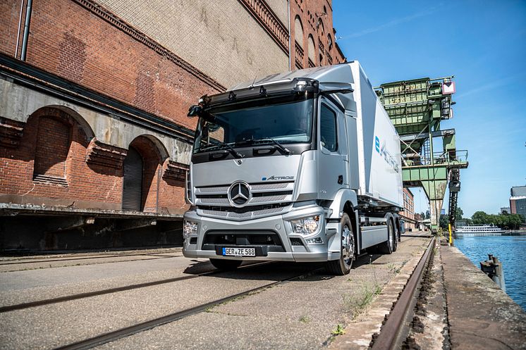 eActros_premiere00012