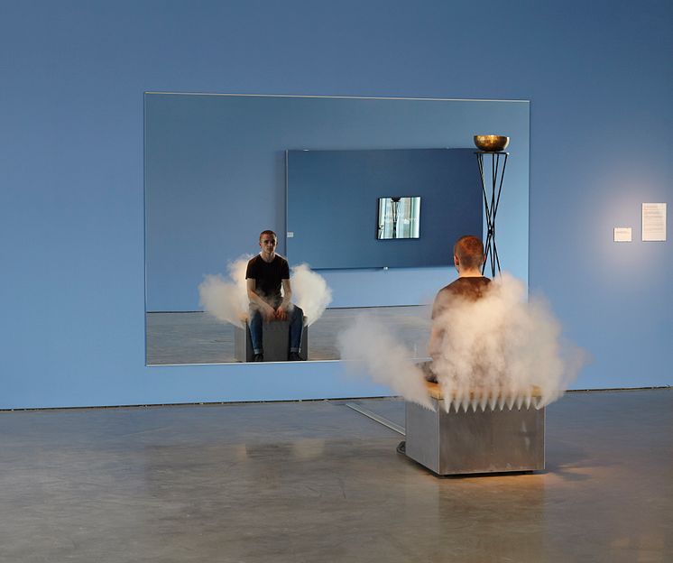 Jeppe Hein, Smoking Bench (Rykande bänk), 2002.