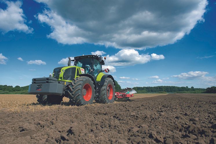 AXION 900
