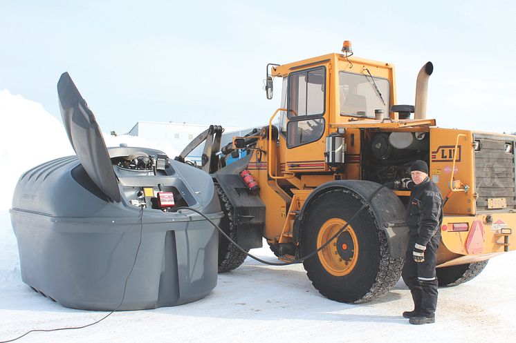 Finncont Nafta 6000 bränsletank och förvaring av diesel, olja m.m