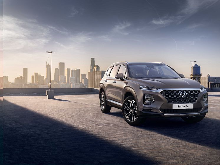 Hyundai Motor reveals first image of the Santa Fe (Ext.)