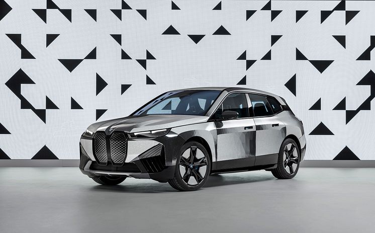 BMW iX med E Ink