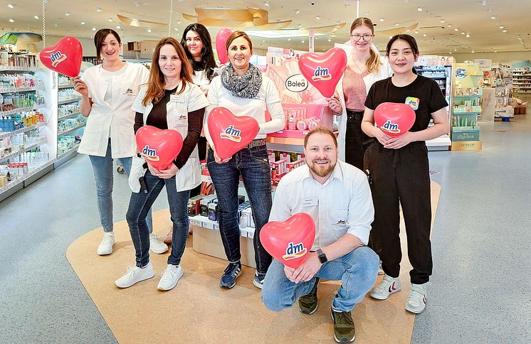 Foto dm-drogerie markt Team Karlsruhe-Durlach_beschnitten