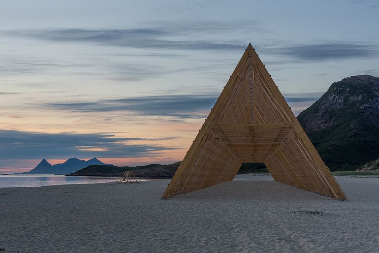 Samtidsarkitektur #8. Rintala Eggertson Architects, Gildehallen på Salt festivalen, Sandhornøy, Gildeskål, 2014.