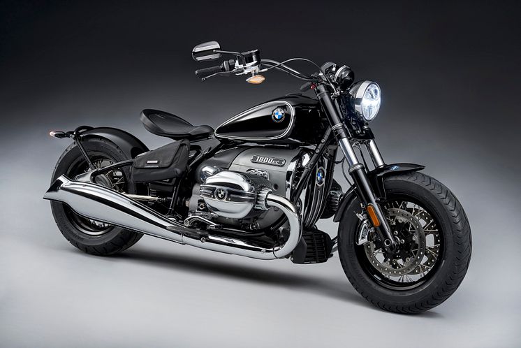 BMW R18