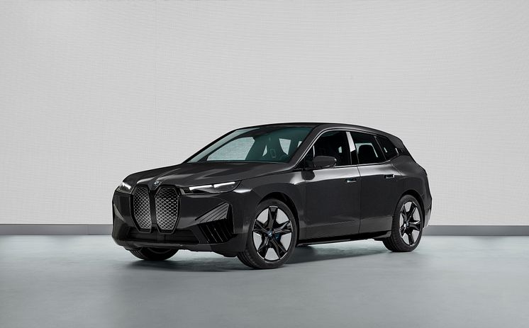 BMW iX Flow featuring E Ink