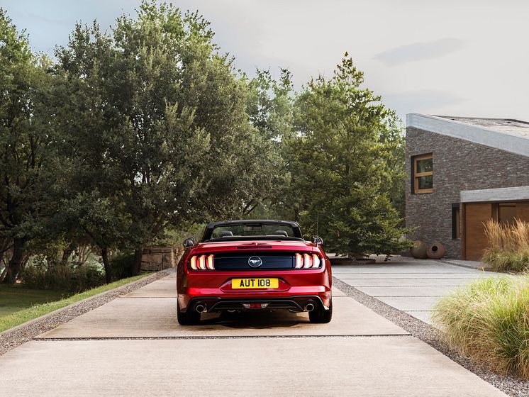 FORD MUSTANG 2017 (15)