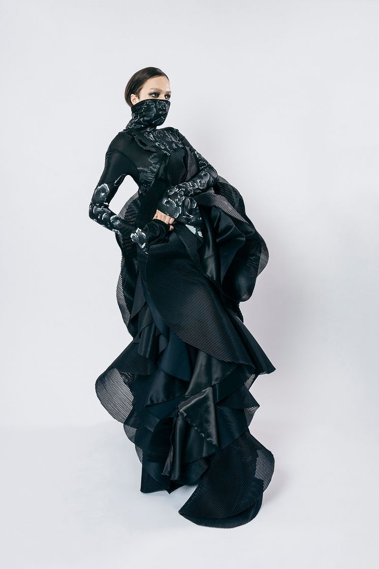 Jon Allensten – Couture Black