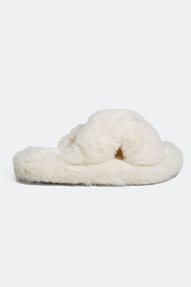 Fluffy slippers