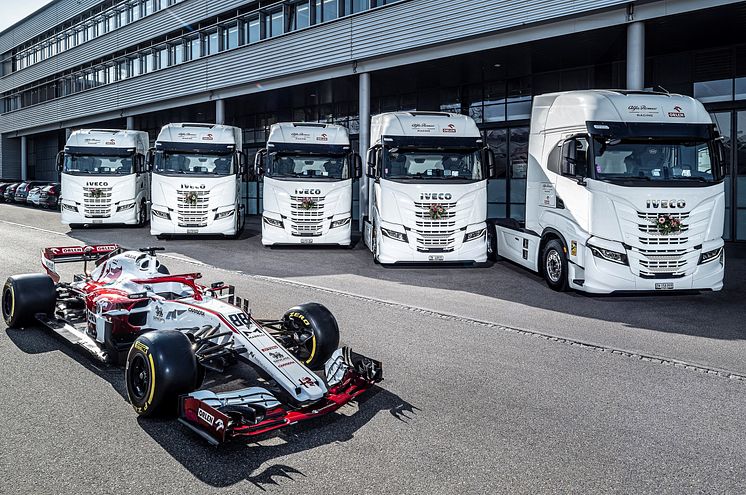 IVECO S-WAY_Sauber.jpg