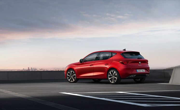 SEAT-launches-the-all-new-SEAT-Leon_03_HQ