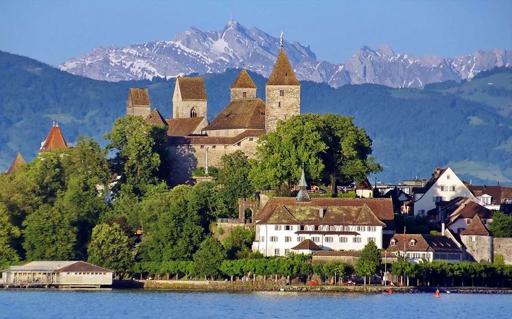 Kloster Rapperswil mit Schloss am Zürichsee