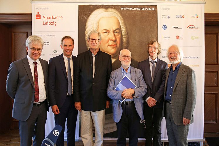 Bachfest Leipzig 2018 - Bach-Interpreten mit Vertretern des Bach-Archivs Leipzig - Prof. Peter Wollny, Dr. Michael Maul, Sir John Eliot Gardiner, Ton Koopman, Gotthold Schwarz, Masaaki Suzuki (v. l.)