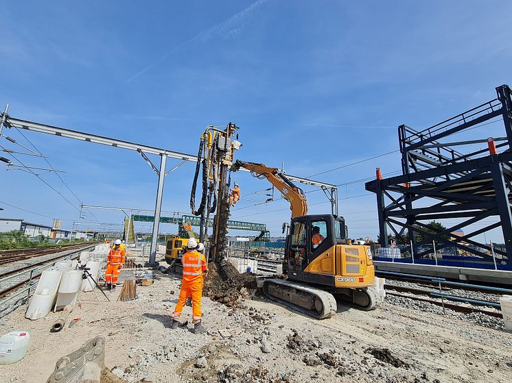 Preparing the railway for Brent Cross West 