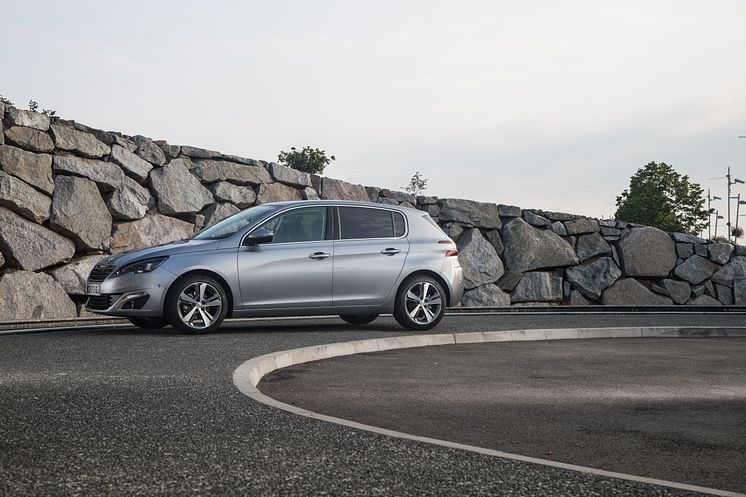 Nya Peugeot 308 