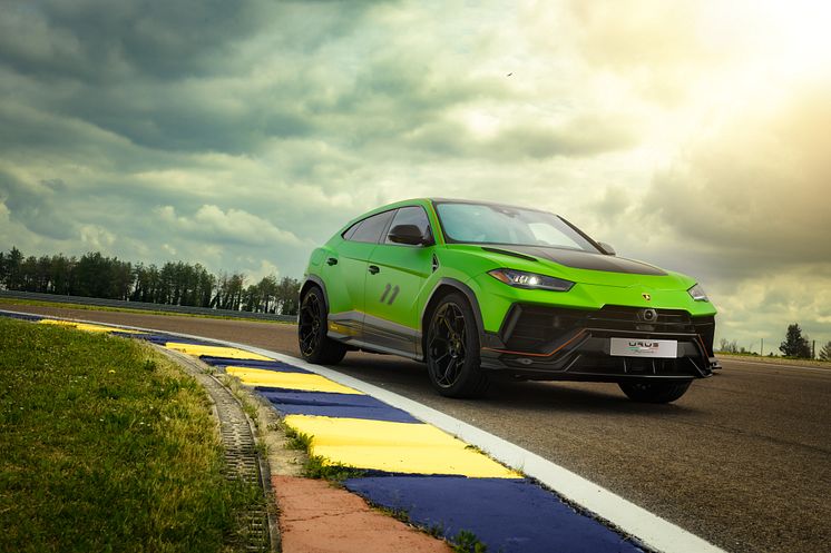 Lamborghini Urus Performante Essenza SCV12 Limited Edition