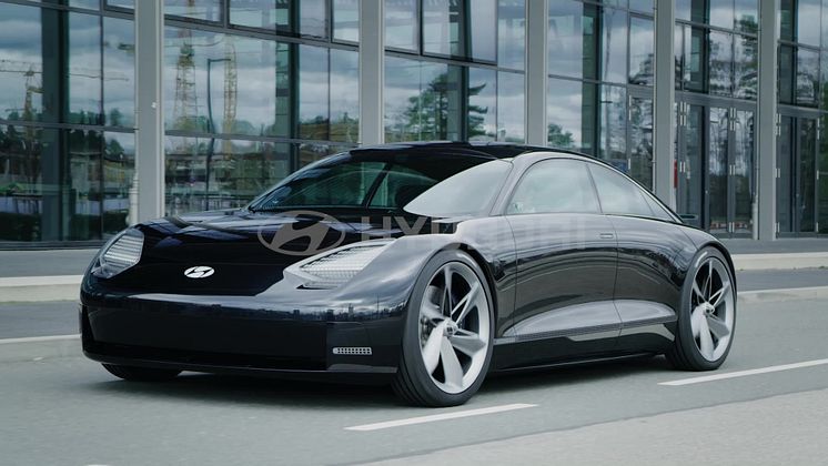 Hyundai Prophecy Concept EV driving clip