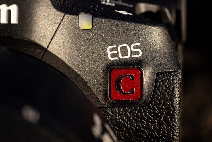 Canon EOS R5 C_Ambient_40.jpg