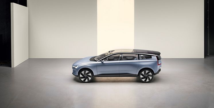 Volvo_Concept_Recharge_Exterior