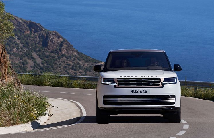 RR_23MY_10_LWB_SV_Serenity_270122_1009lr.jpg