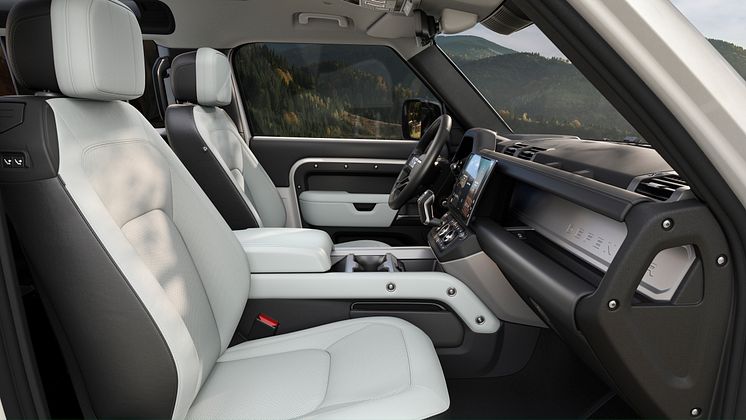 DEF_26MY_CORE_INTERIOR_25052025_04.jpg