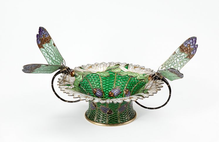 Gustav Gaudernack, Dragonfly Bowl