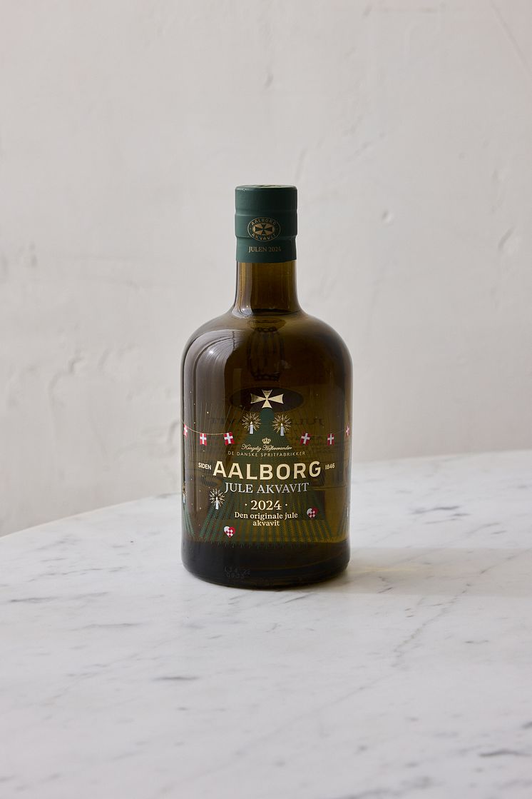 Aalborg Jule Akvavit flaska.jpg