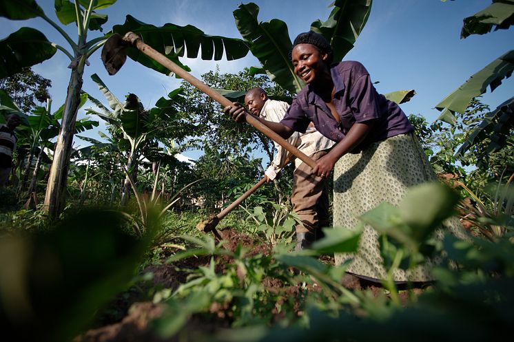 Angela Mukababirwa och hennes man Ivan i Uganda