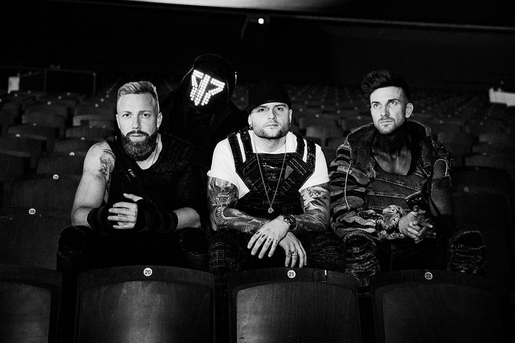 03_Smash Into Pieces - 2023 (Photo_John Gyllhamn)