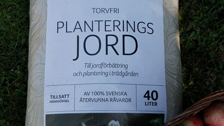 torvfri-jord-tradgard-standing-pontus-almen-16_9.jpg