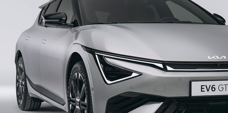 kia-new-ev6-my25-wolf-grey-studio-static-highres-16.jpg