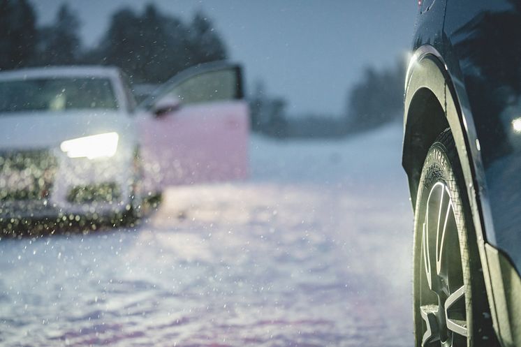 Nokian_Tyres_Driving_safety_in winter_02 (1).jpg