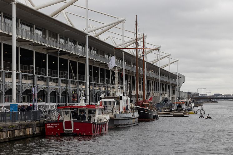 Dockside demonstrations and vessels at Oi24