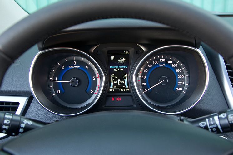 Hyundai i30 Supervision Cluster