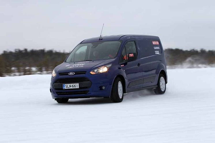 Ford Transit Connect Arctic Van Testissä