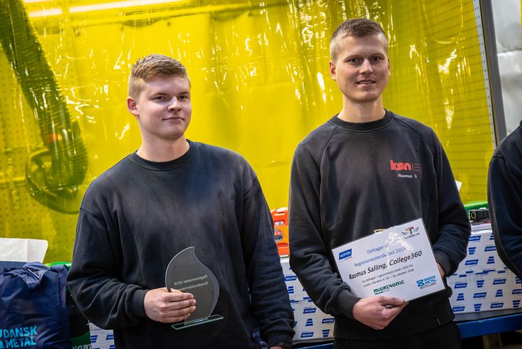 Axel Lundorff (t.v) og Rasmus Salling - vindere af  regionsmesterskabet for Smede i 2018