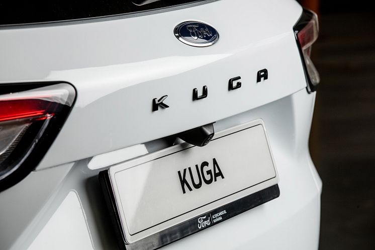 Kuga Black Package_7