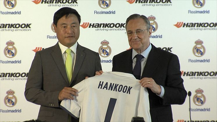 Hankook Tire Worldwide President och CEO Hyun Shick Cho och Real Madrid C.F. President Florentino Pérez 