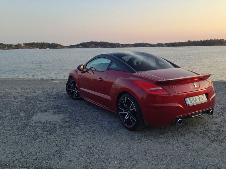 Peugeot RCZ R_bak